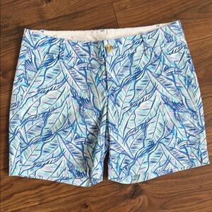 Lilly Pulitzer Blue and White Leaf Print Women's Shorts